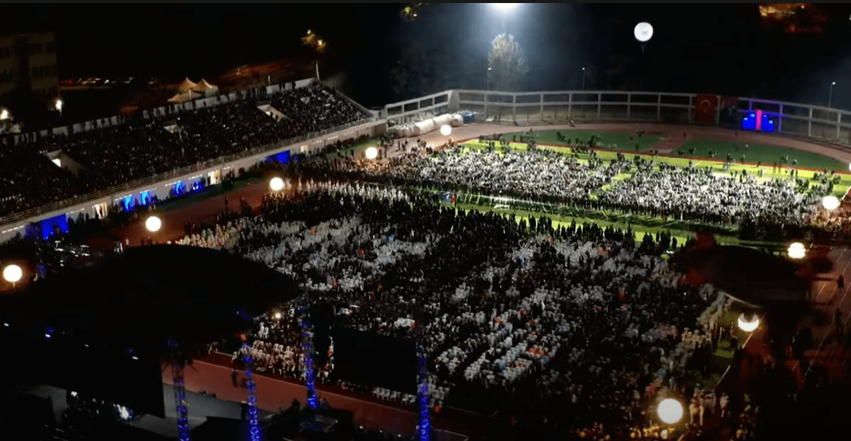 Sosyal medyadan karelerle İTÜ mezuniyet töreni