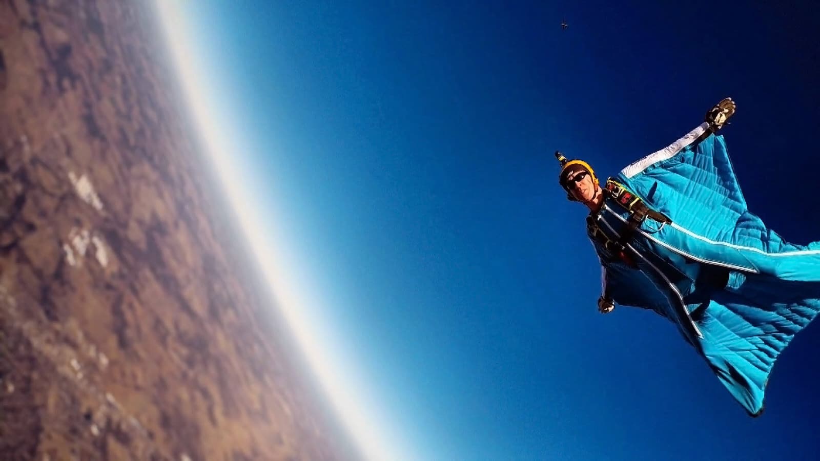 Havacılık tutkusunu bir adım öteye taşıyan spor: Wingsuit