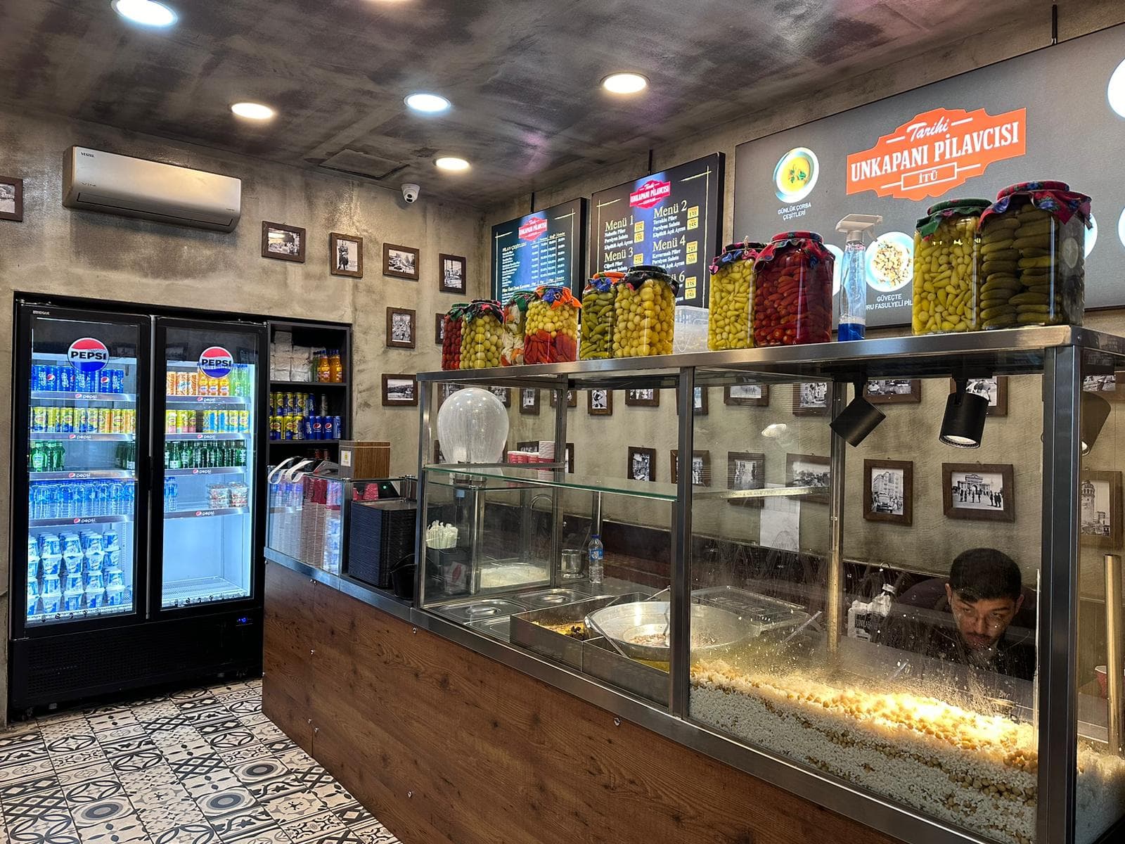 Ayazağa lezzet haritası: Kampüste yemek yenilecek en iyi mekanlar