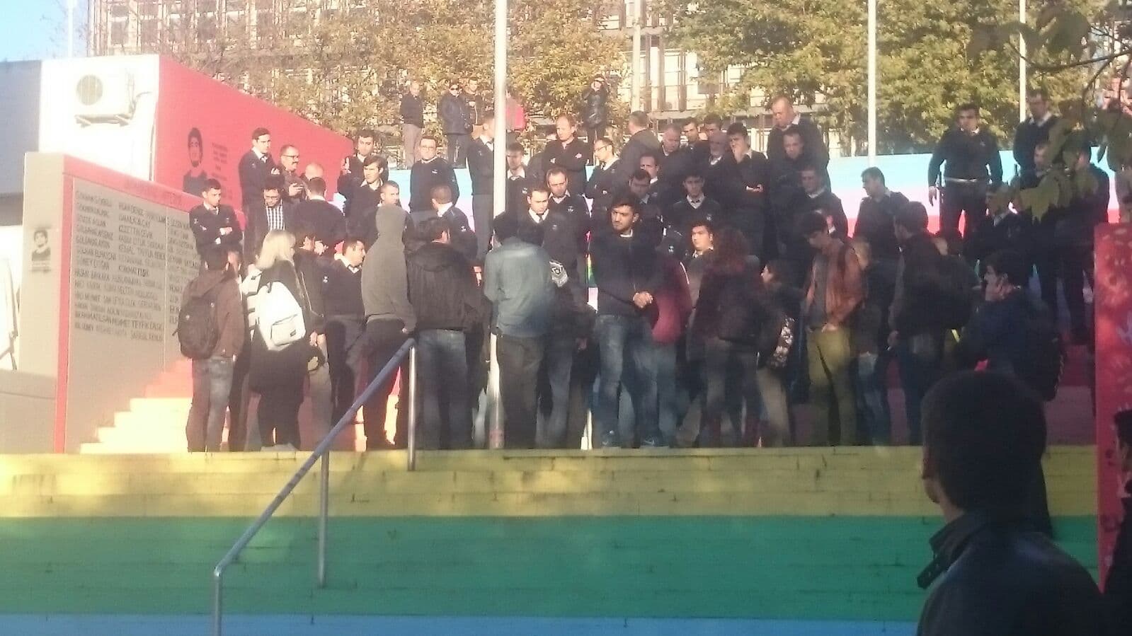 FEB Merdivenleri'nde yine tansiyon yükseldi