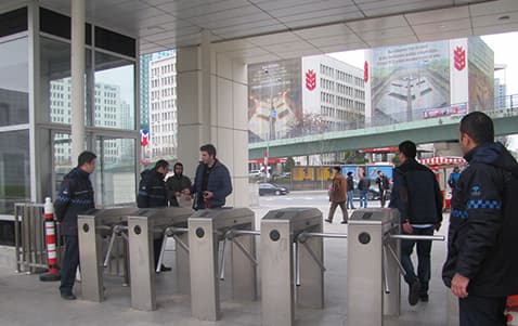 Yılbaşında İTÜ güvenliğinden yetkisiz arama