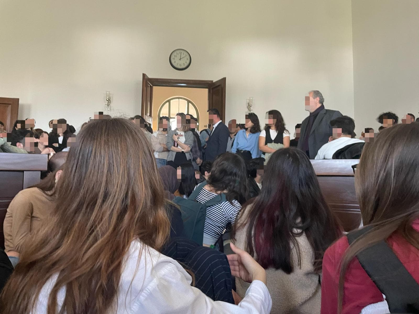 Diploma iptal kararı alan İTÜ'lü akademisyene sert tepki: Yüksel Dışarı!