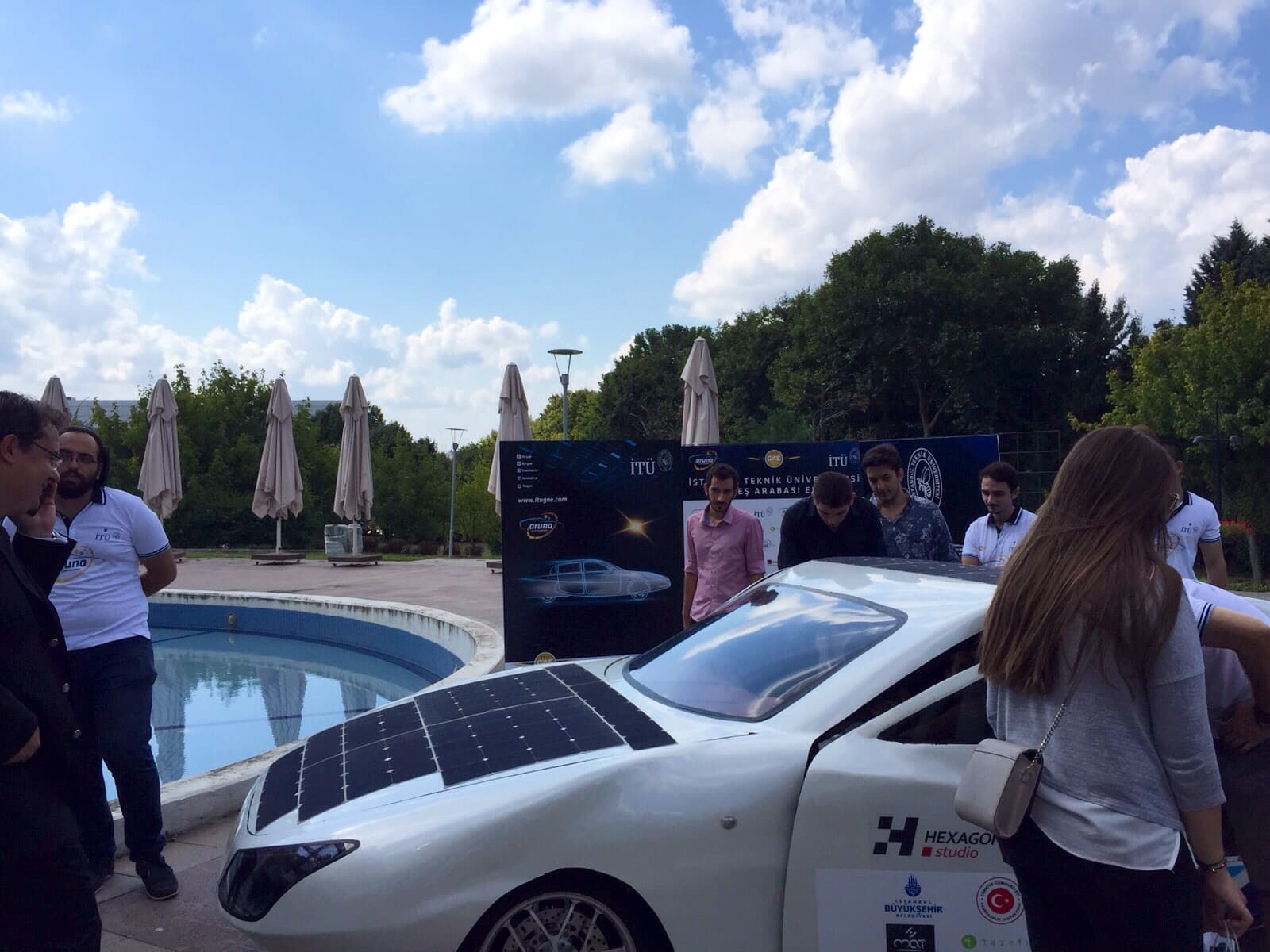 Aruna lansman yaptı