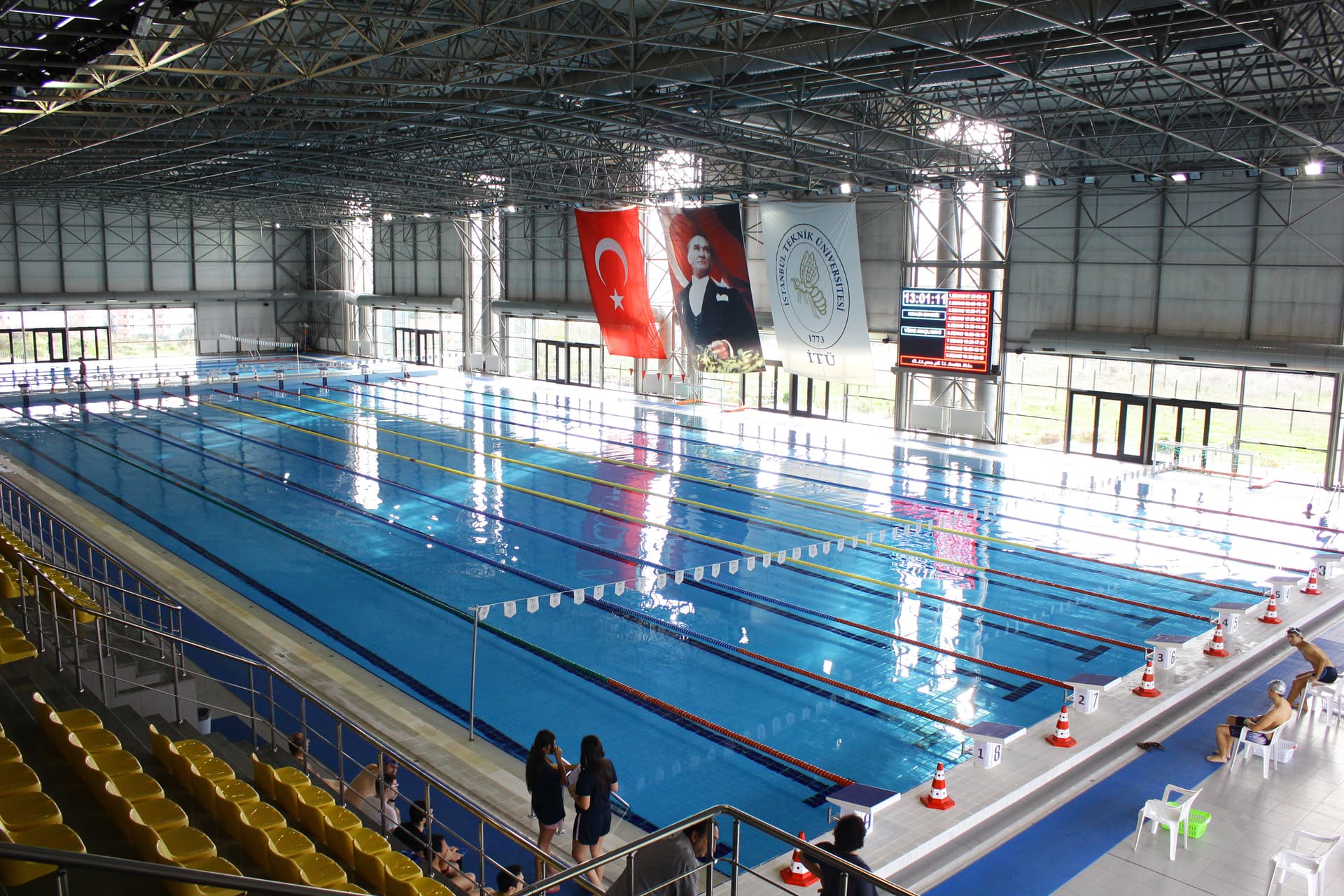 Olimpik havuzda sapık dehşeti