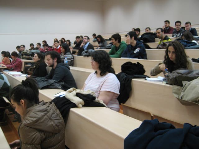 Uzun kuyruklar İTÜ'yü bekliyor: İTÜ'nün kontenjanlarında dev artış