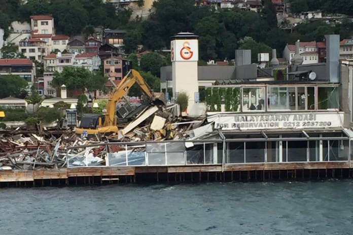 Suada yıkıldı: Peki balo ne olacak?