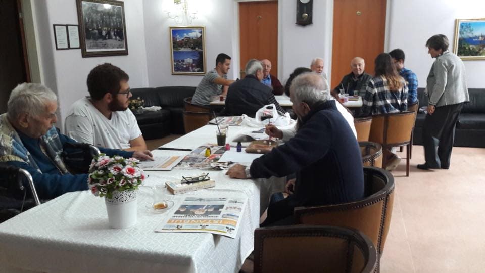 İTÜ'lü öğrenciler yaşlılar için söyledi