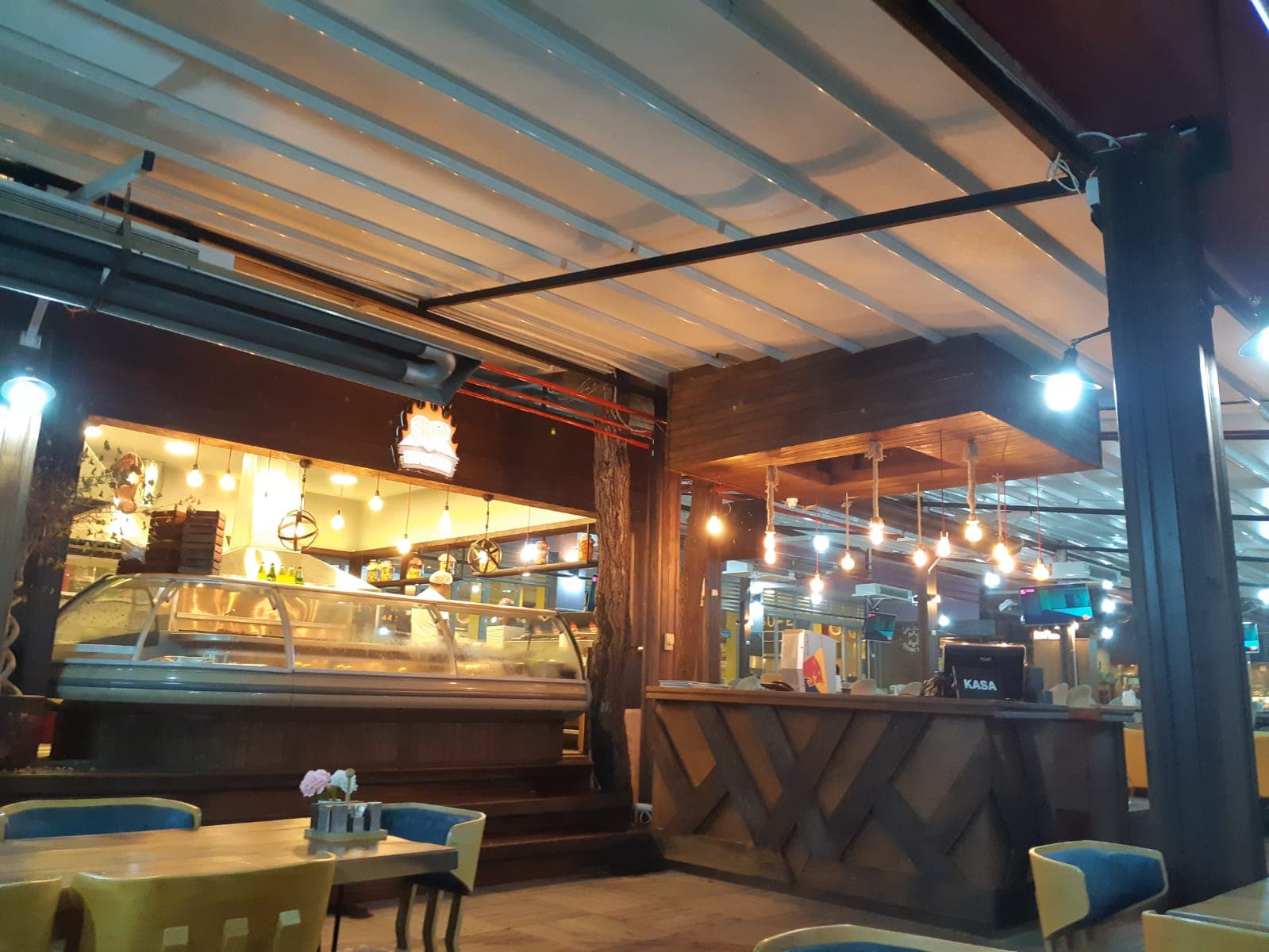 Arı Mola yenilenen yüzüyle aramıza döndü